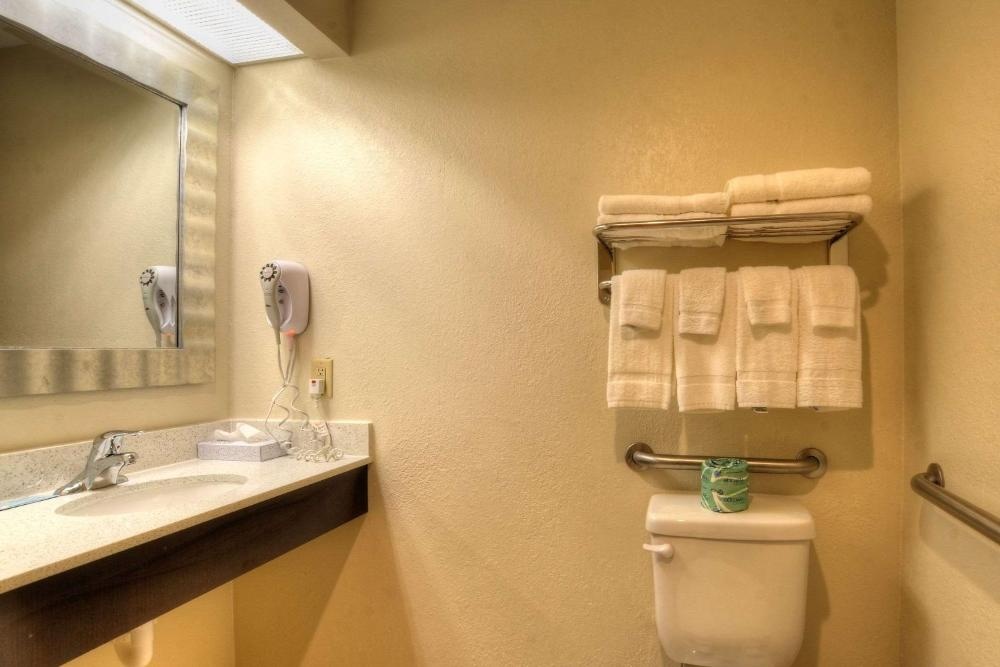 Quality Inn Imagen 23
